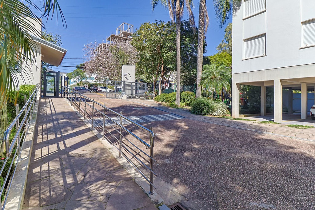 Apartamento para venda no bairro Passo da Areia em Porto Alegre