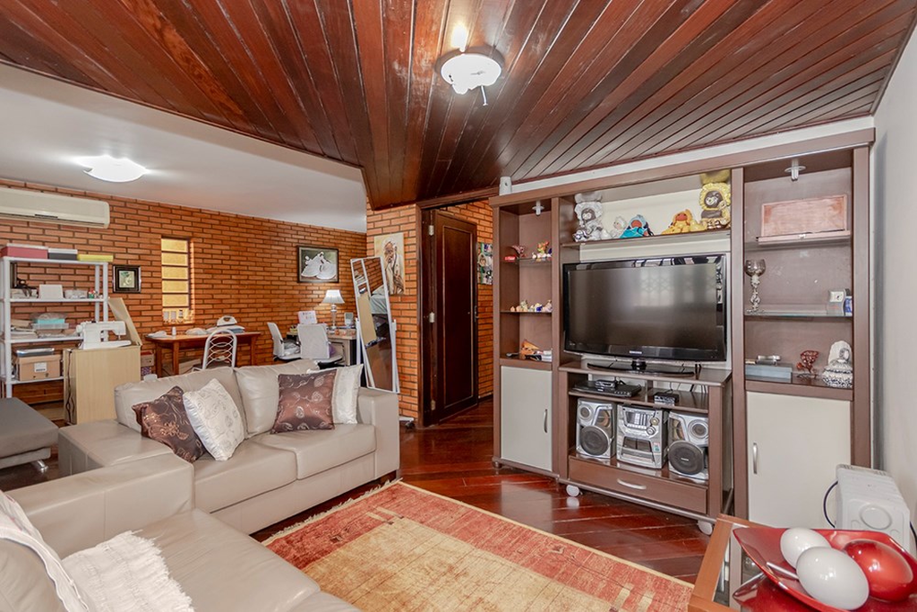Casa para venda no bairro Jardim Itu Sabará em Porto Alegre