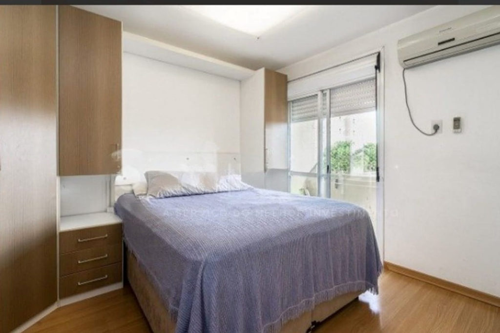 Apartamento para venda no bairro Vila Ipiranga em Porto Alegre