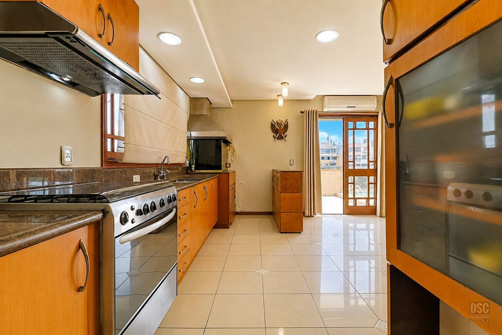 Cobertura Duplex para venda no bairro Jardim Lindóia em Porto Alegre