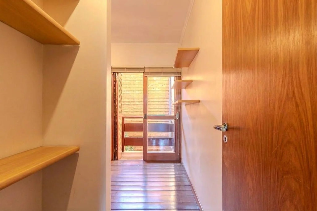 Casa para venda no bairro Jardim São Pedro em Porto Alegre