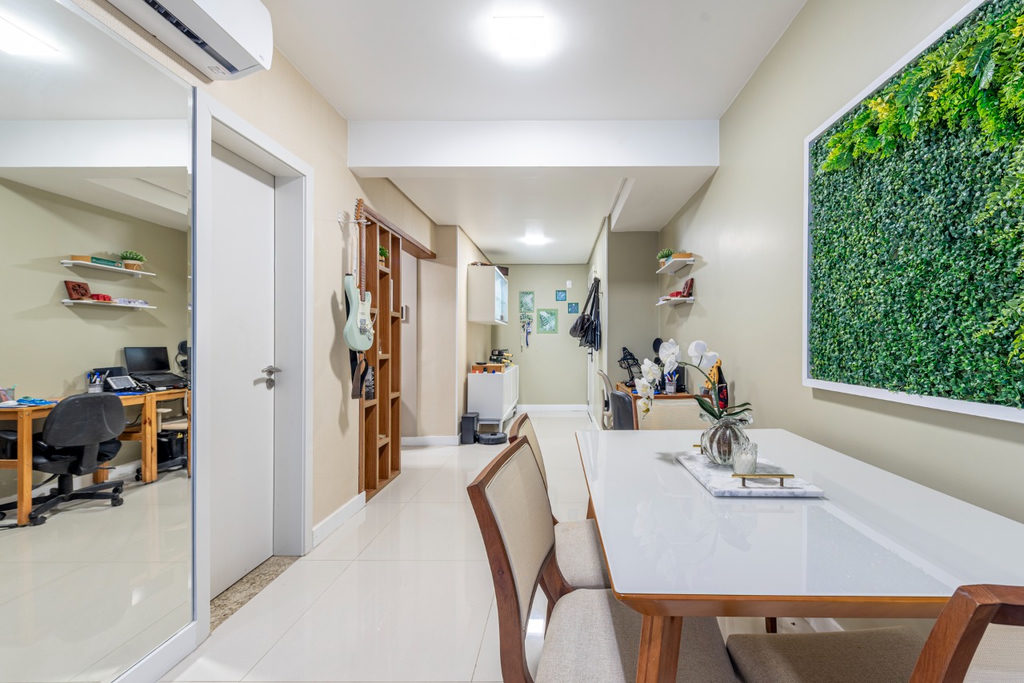 Apartamento para venda no bairro Passo da Areia em Porto Alegre