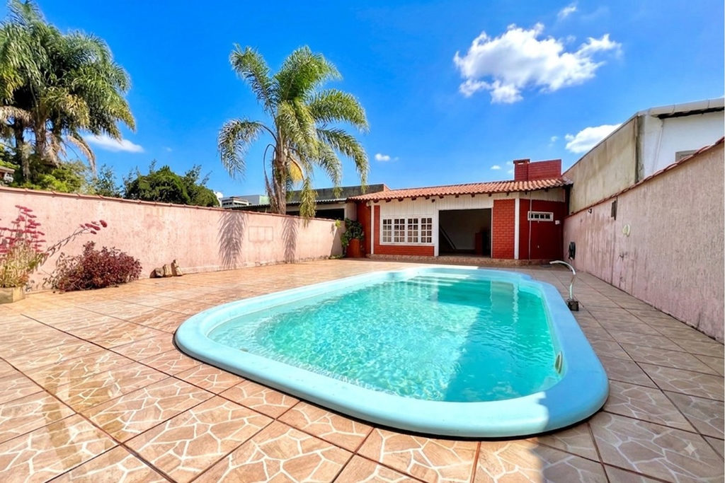 Casa para venda no bairro Estância Velha em Canoas