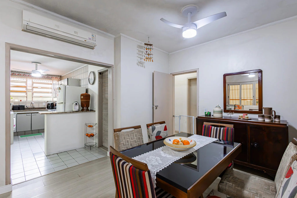 Casa para venda no bairro Partenon em Porto Alegre