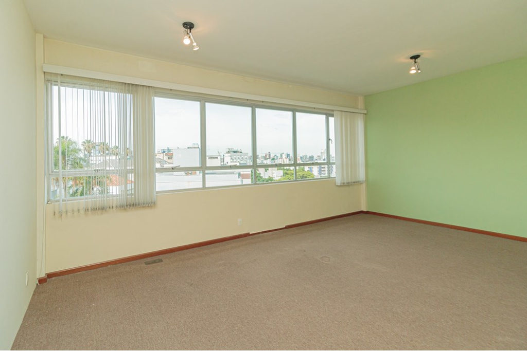 Sala para venda no bairro Petrópolis em Porto Alegre