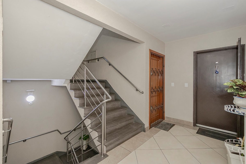 Apartamento para venda no bairro Vila Ipiranga em Porto Alegre