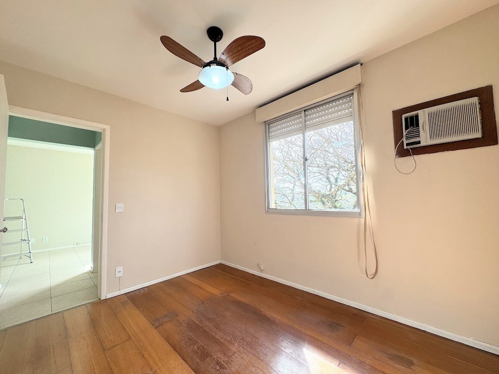 Apartamento para venda no bairro Teresópolis em Porto Alegre