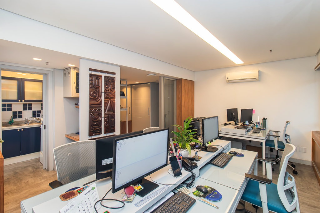 Sala para venda no bairro Moinhos de Vento em Porto Alegre