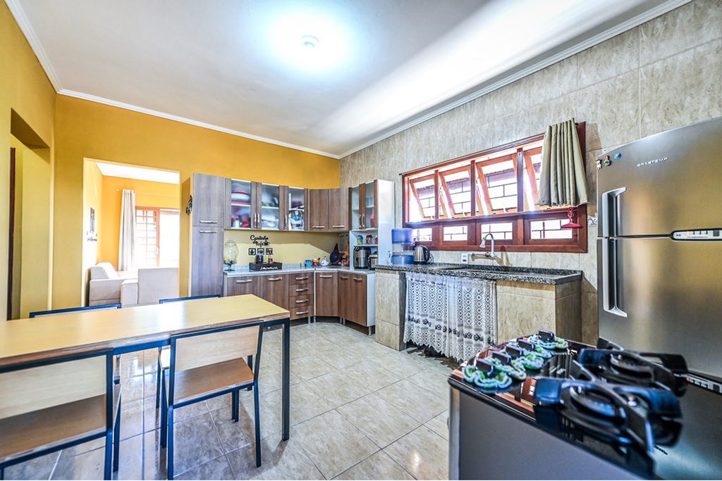 Casa para venda no bairro Agronomia em Porto Alegre
