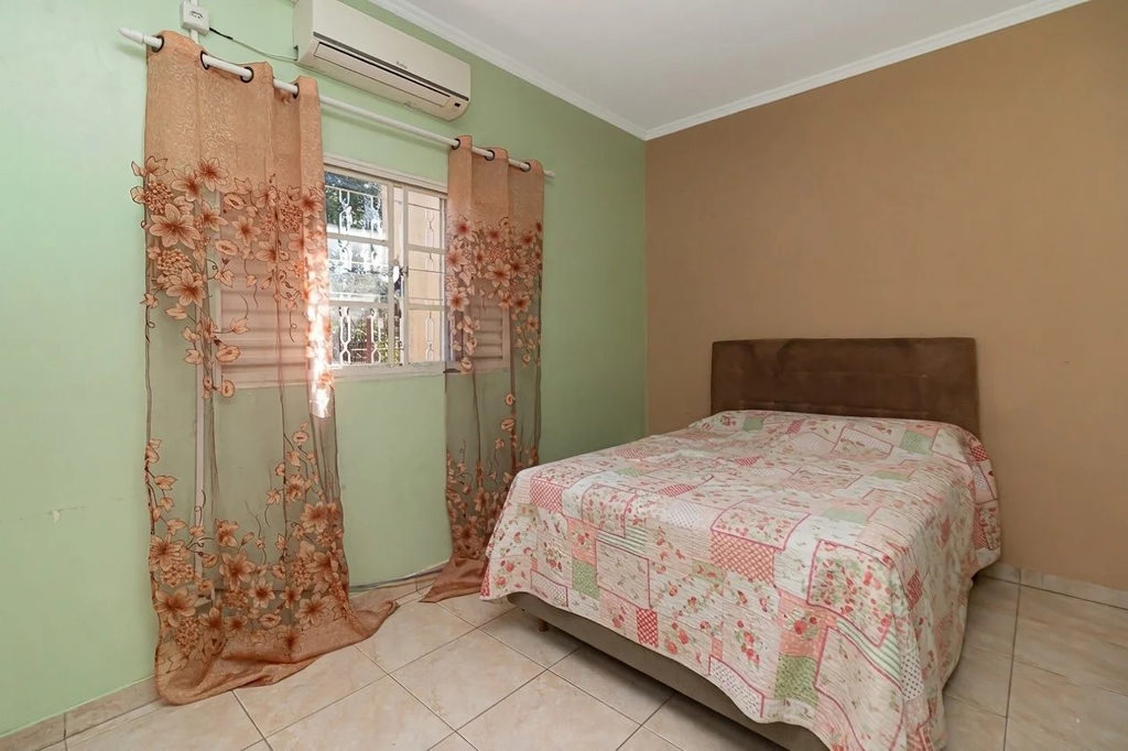 Casa para venda no bairro Jardim Itu Sabará em Porto Alegre