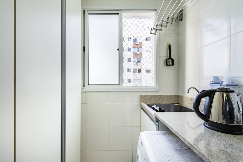 Apartamento para venda no bairro Vila Ipiranga em Porto Alegre