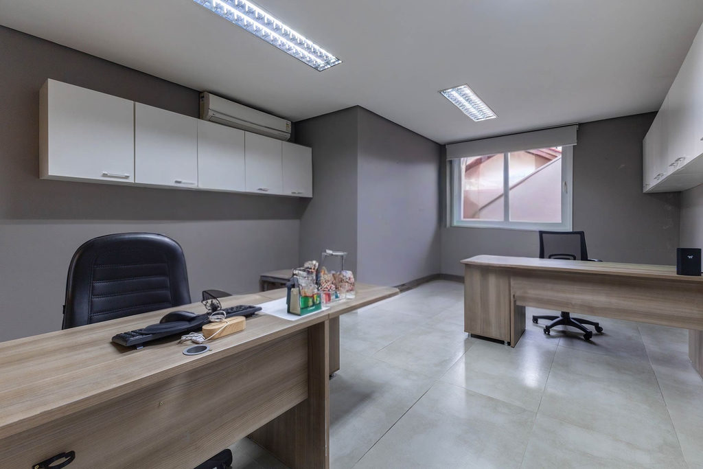Edifício Comercial para venda no bairro Três Figueiras em Porto Alegre