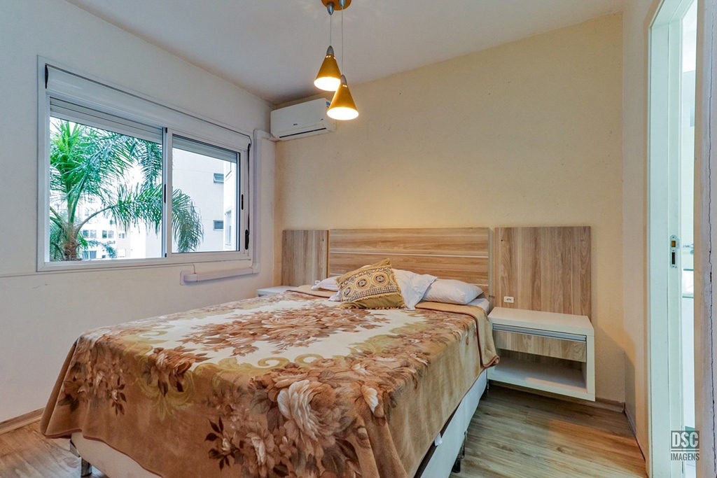 Apartamento para venda no bairro Vila Ipiranga em Porto Alegre
