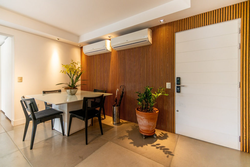 Apartamento para venda no bairro Vila Jardim em Porto Alegre