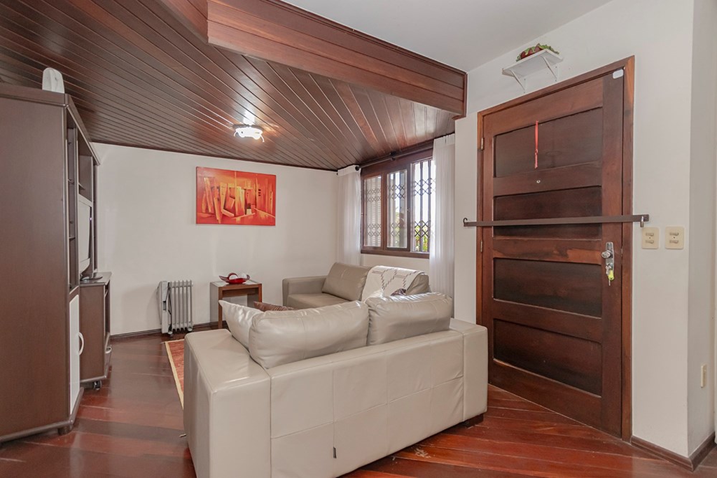 Casa para venda no bairro Jardim Itu Sabará em Porto Alegre