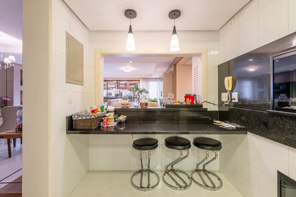 Apartamento para venda no bairro Mont Serrat em Porto Alegre