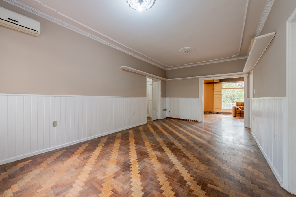 Casa para venda no bairro Moinhos de Vento em Porto Alegre
