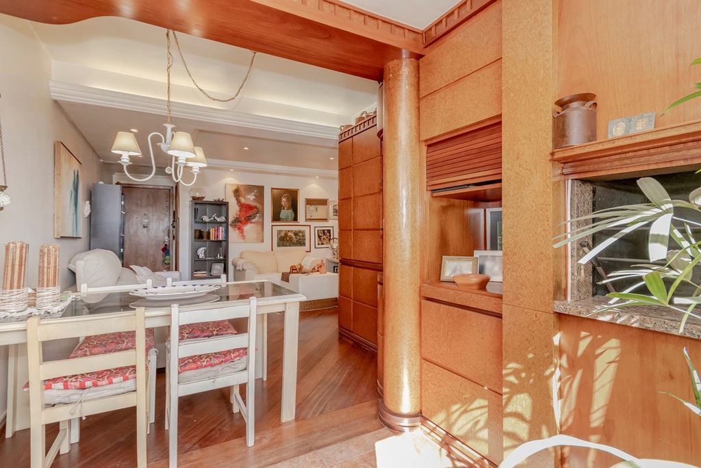 Apartamento para venda no bairro Chácara das Pedras em Porto Alegre