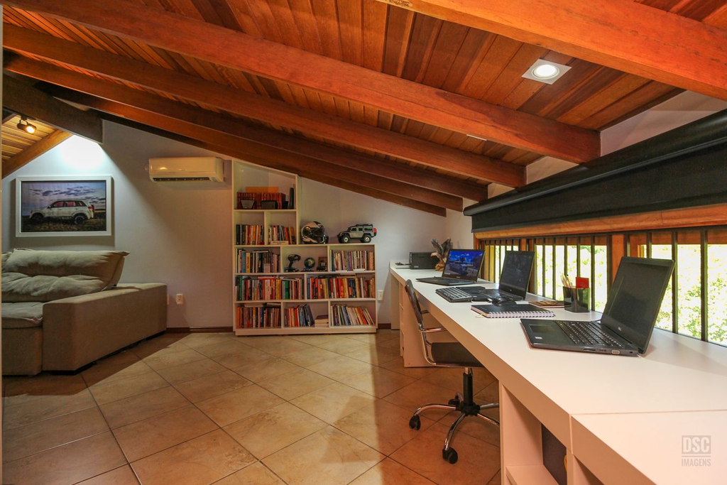 Casa para venda no bairro Hípica em Porto Alegre