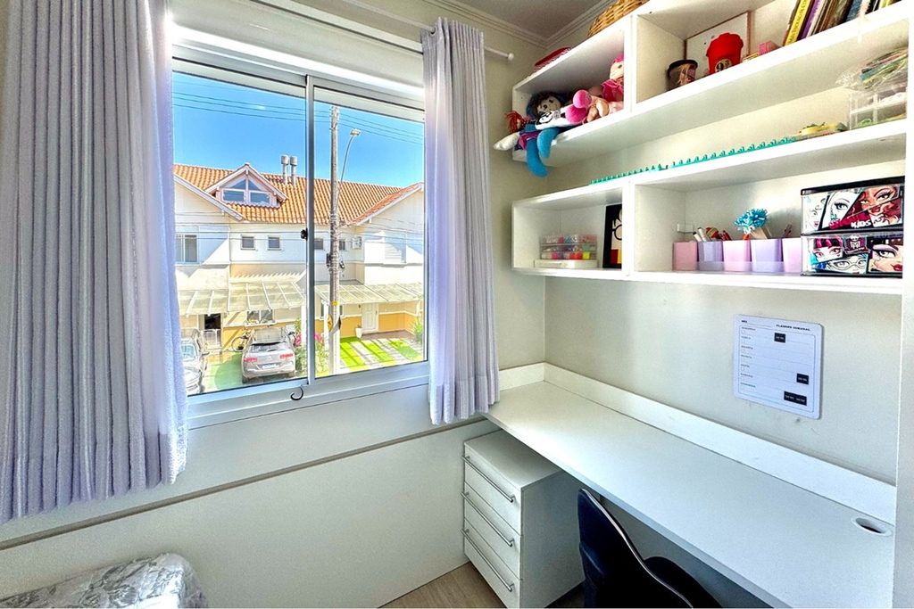 Casa em Condomínio para venda no bairro Moinhos de Vento em Canoas
