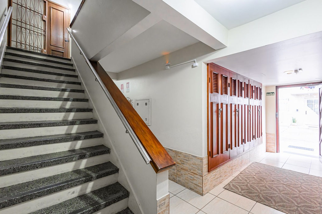 Apartamento para venda no bairro Passo da Areia em Porto Alegre