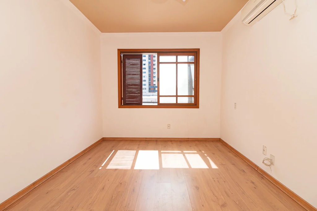 Apartamento para venda no bairro Santana em Porto Alegre