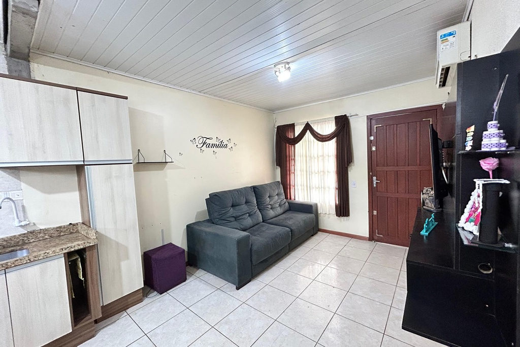 Casa para venda no bairro Jardim Betânia em Cachoeirinha