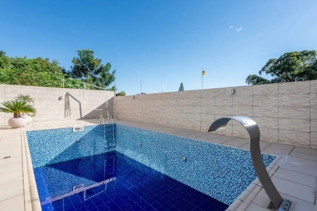 Casa para venda no bairro Jardim Itu em Porto Alegre