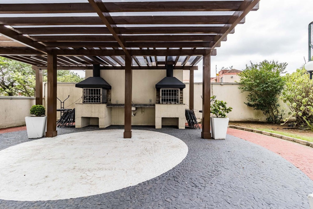 Apartamento para venda no bairro Vila Ipiranga em Porto Alegre