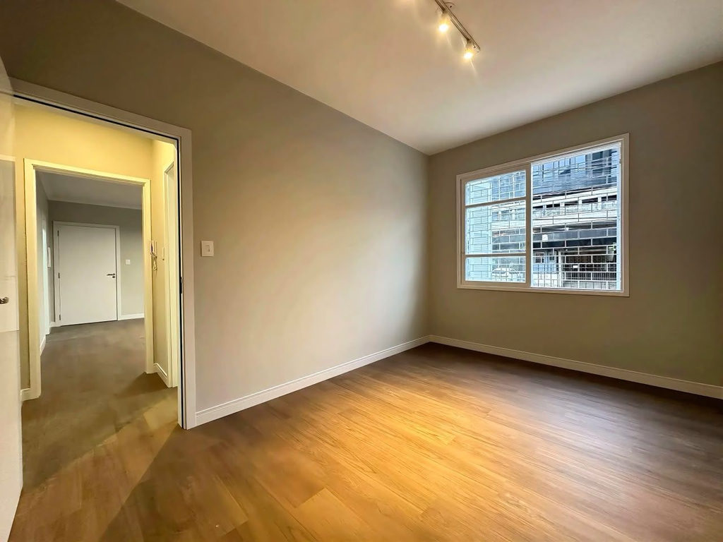 Apartamento para venda no bairro Menino Deus em Porto Alegre