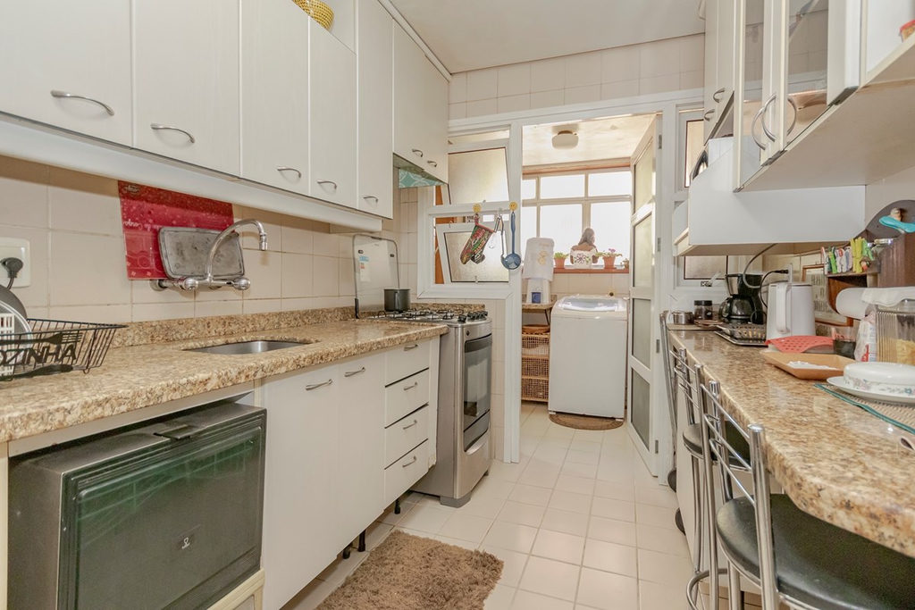Apartamento para venda no bairro Chácara das Pedras em Porto Alegre