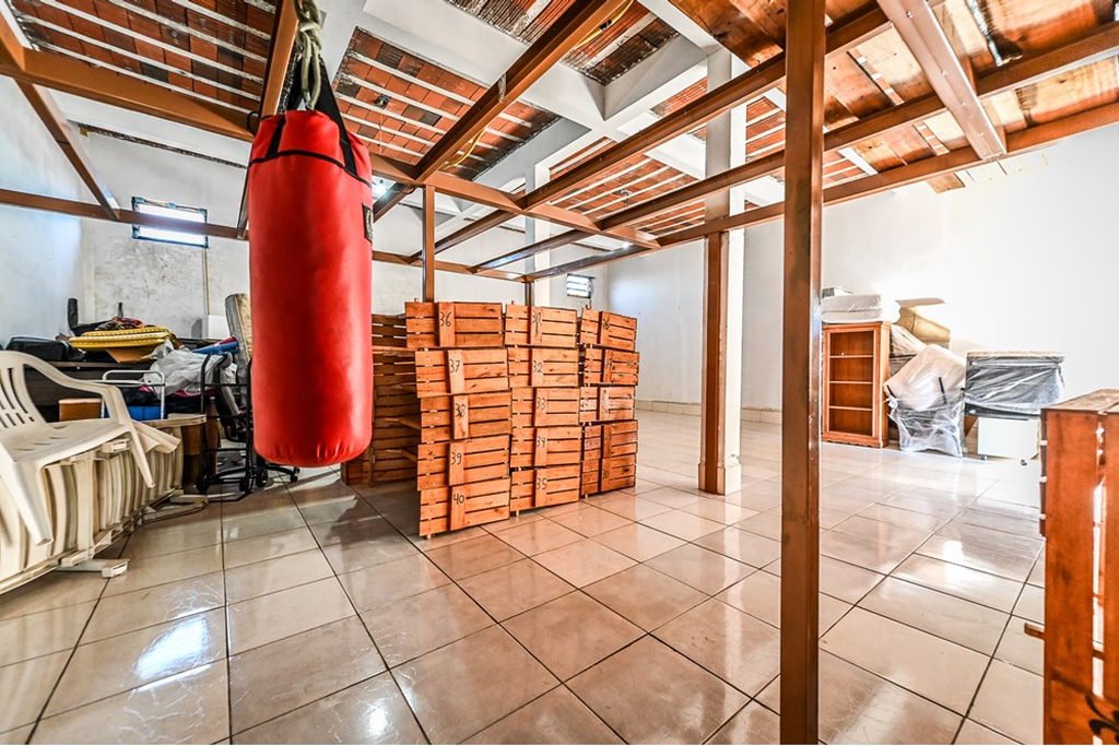 Casa para venda no bairro Agronomia em Porto Alegre