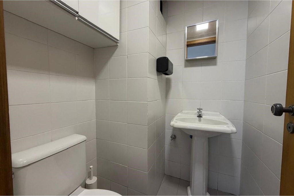 Sala para venda no bairro Petrópolis em Porto Alegre