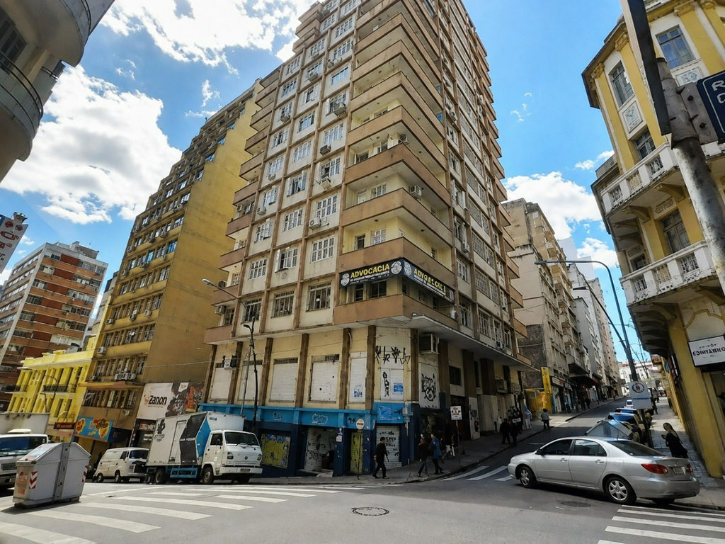Apartamento para venda no bairro Centro Histórico em Porto Alegre