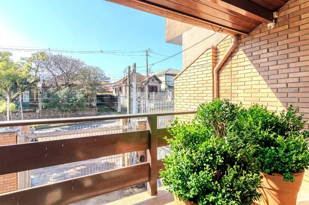 Casa para venda no bairro Jardim São Pedro em Porto Alegre