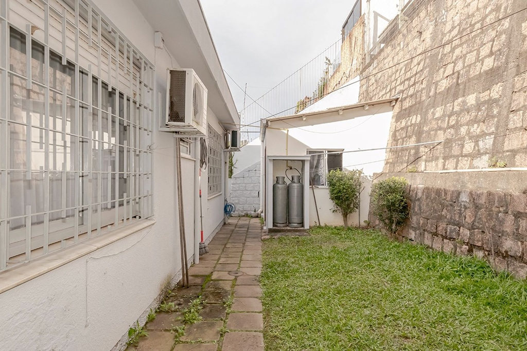 Casa para venda no bairro Três Figueiras em Porto Alegre