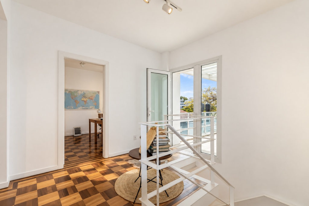 Casa para venda no bairro Três Figueiras em Porto Alegre