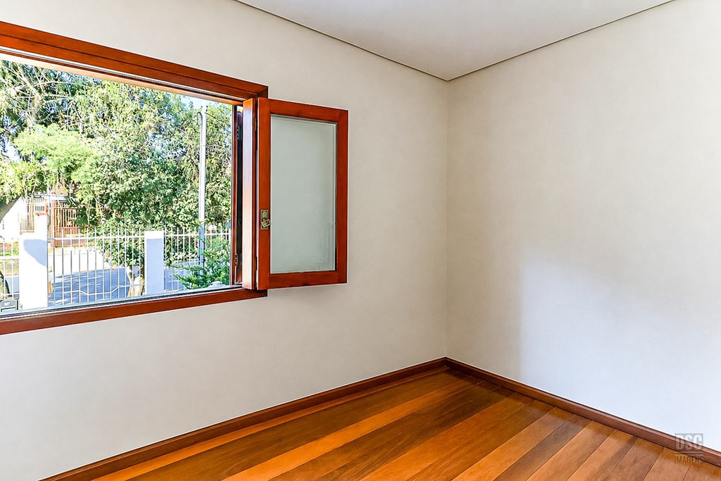 Casa para venda no bairro Jardim Planalto em Porto Alegre