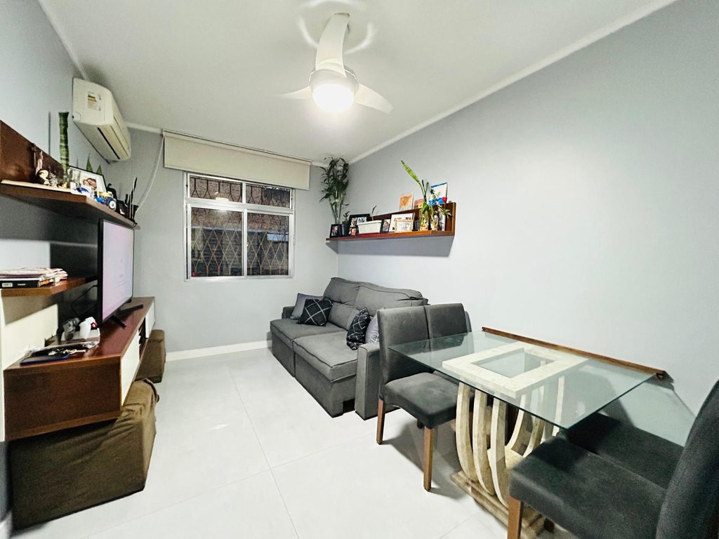 Apartamento para venda no bairro Medianeira em Porto Alegre