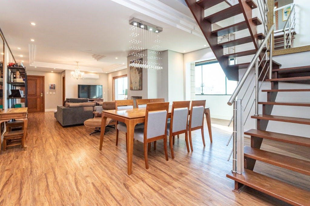 Cobertura Duplex para venda no bairro Mont Serrat em Porto Alegre