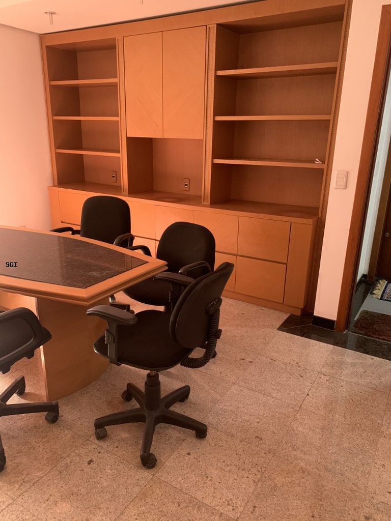 Sala para venda no bairro Moinhos de Vento em Porto Alegre