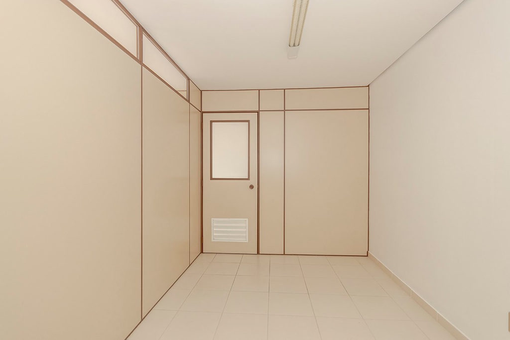 Sala para venda no bairro Floresta em Porto Alegre