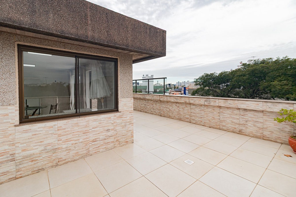 Cobertura Duplex para venda no bairro Jardim Lindóia em Porto Alegre