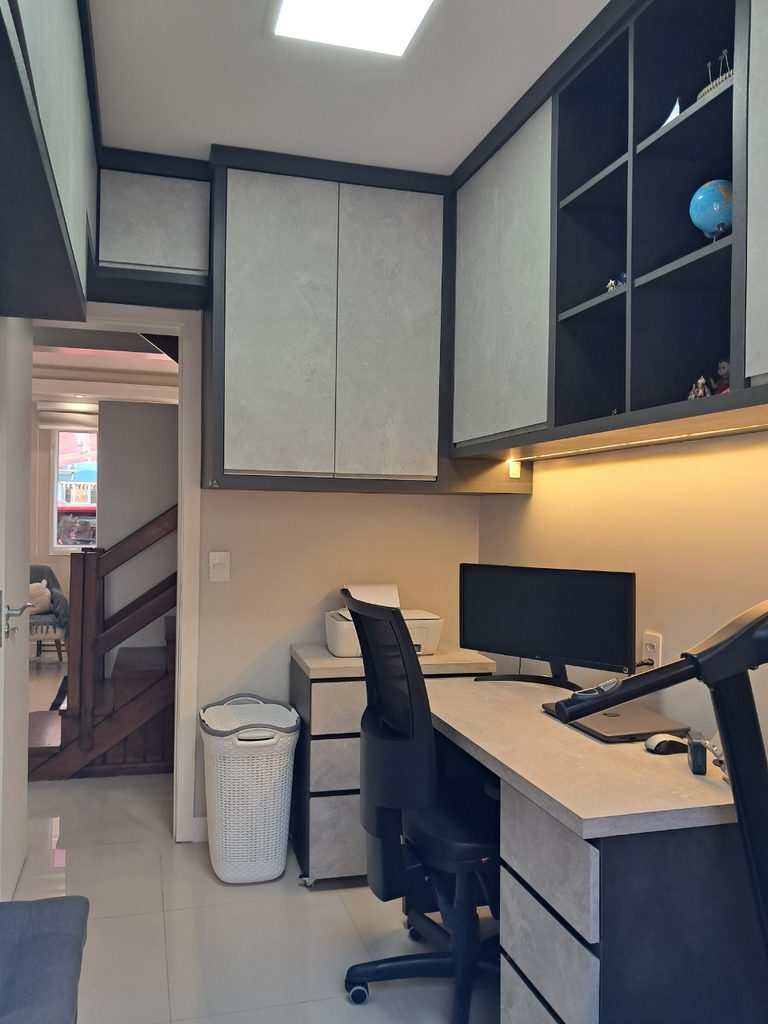 Casa em Condomínio para venda no bairro Humaitá em Porto Alegre