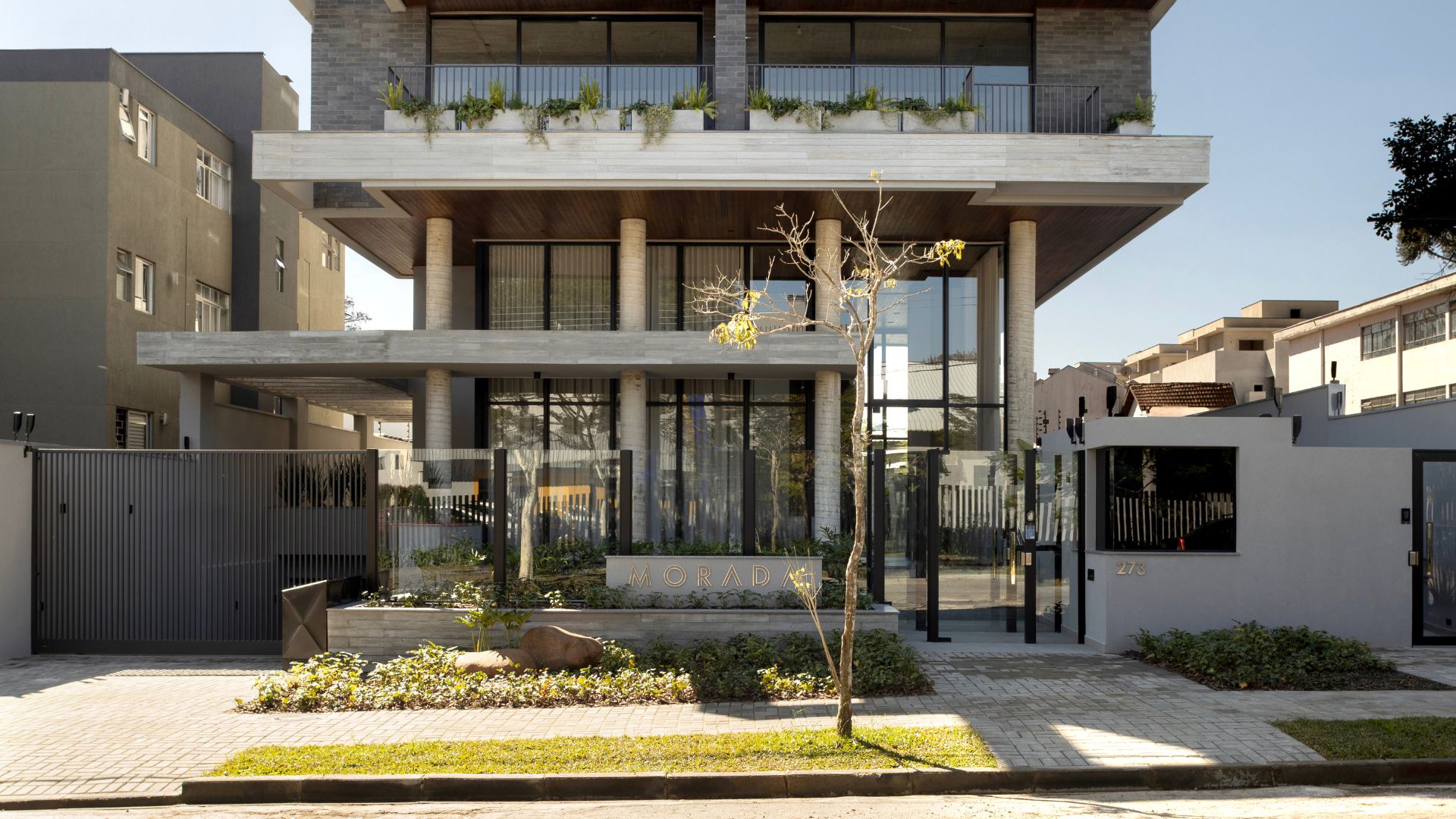 Imagem 2 -  em Hugo Lange, Curitiba - PR