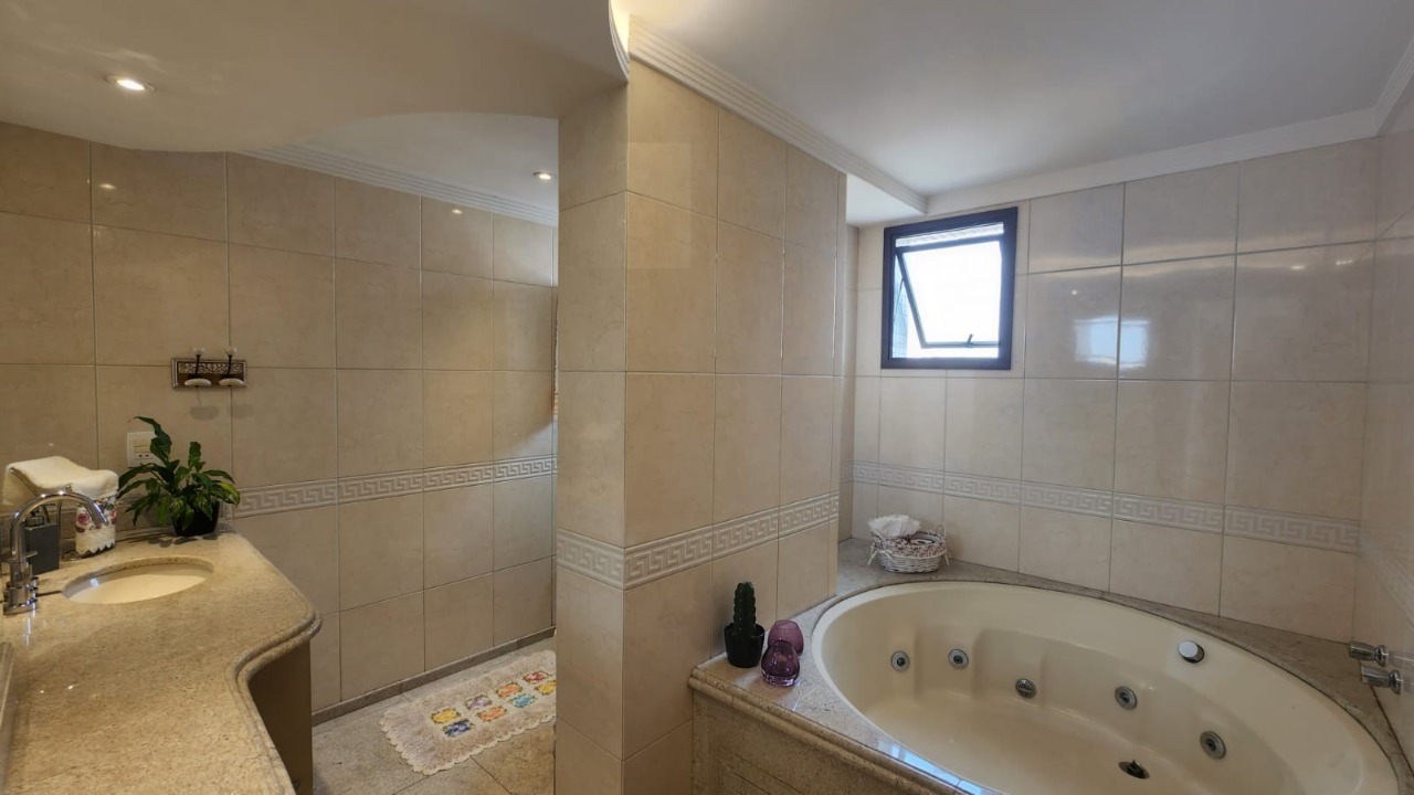 Residencial Multifamiliar de 3 quartos, 206m² no bairro Menino Deus, em Porto Alegre | Eu Corretor