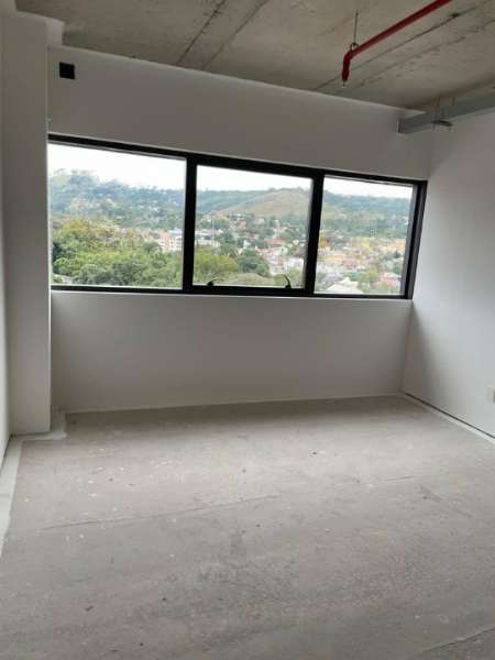 Comercial de 34m² no bairro Teresópolis, em Porto Alegre | Eu Corretor