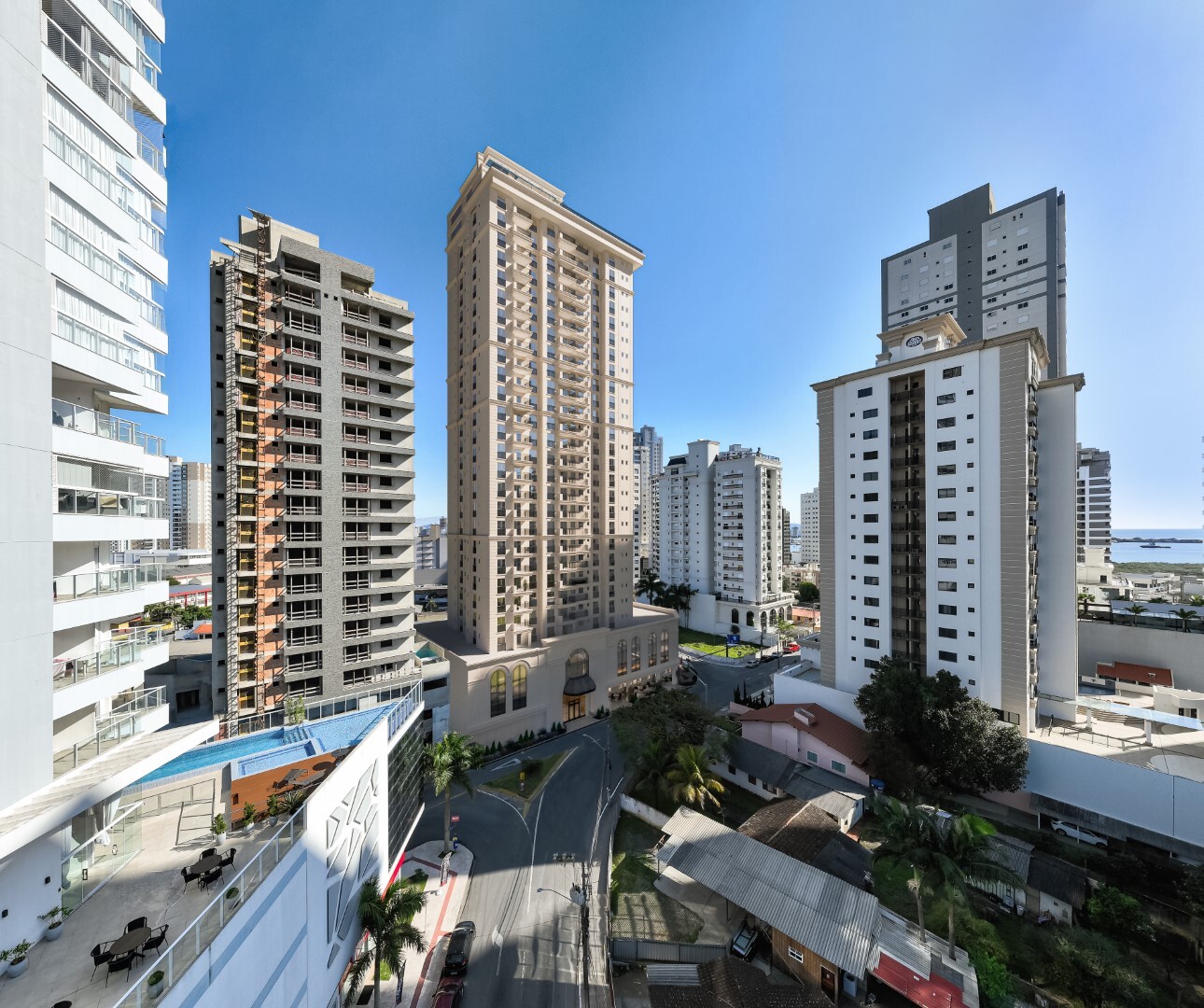 L'essence - GPinheiro SC L'essence - GPinheiro SC