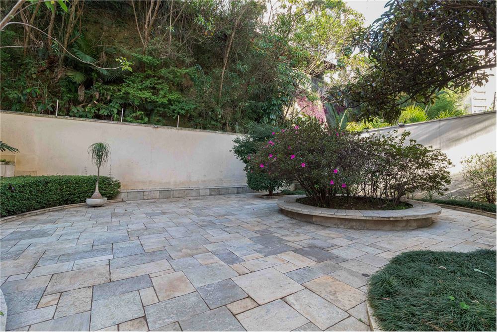 HEEEDS 303 Apto 601081019-7 - REMAX Lepex Exclusividades