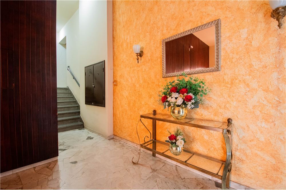 VOSA 2182 Apto 601241014-31 - REMAX Ville Exclusividades